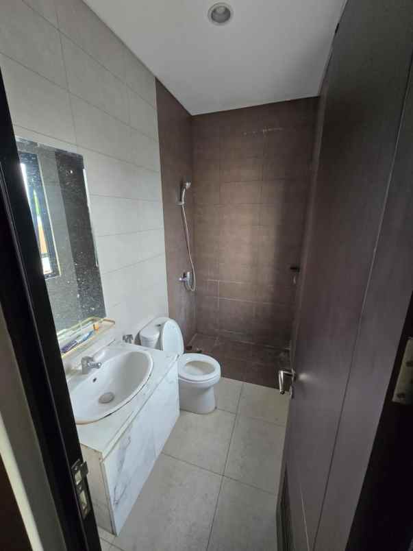dijual rumah cluster mulberry