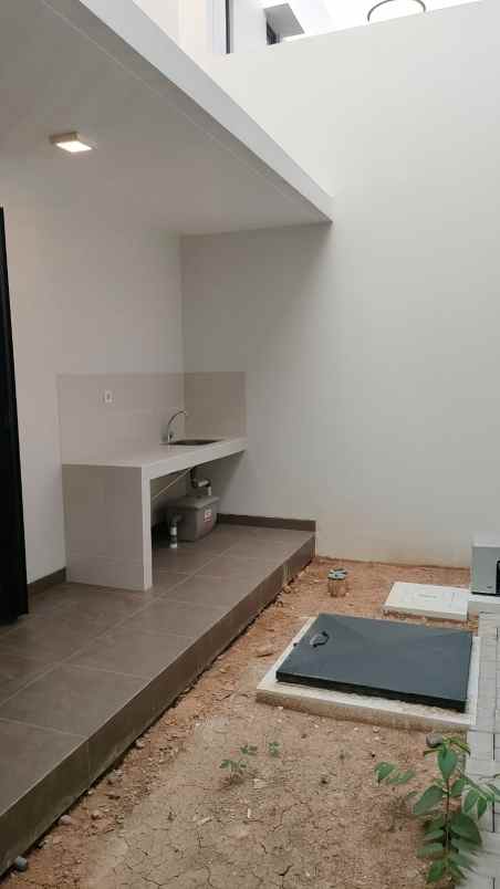 dijual rumah cluster mulberry summareco