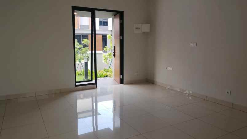 dijual rumah cluster mulberry summareco
