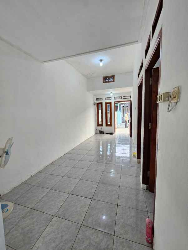 dijual rumah cluster nirwana