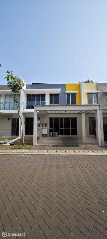 dijual rumah cluster scarlet pik2