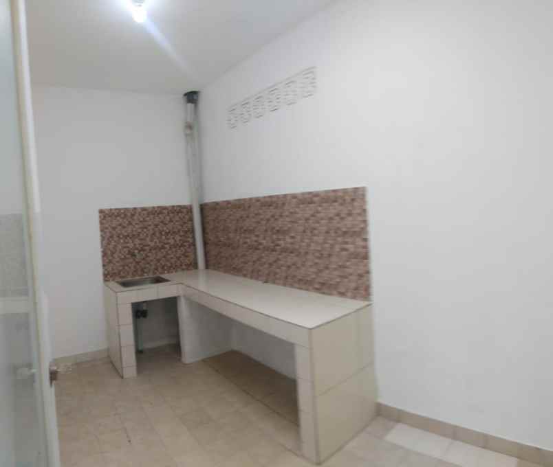 dijual rumah cluster serua indah