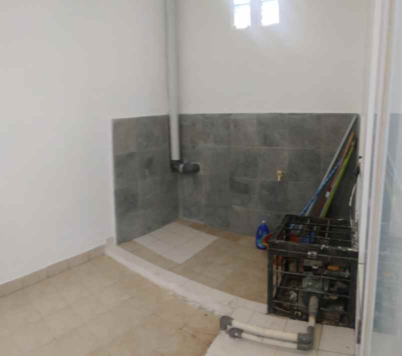 dijual rumah cluster serua indah