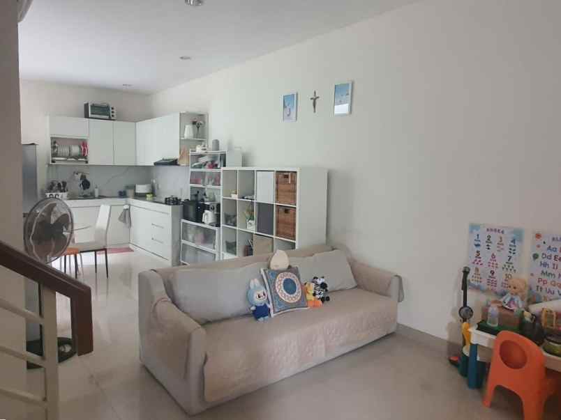 dijual rumah cluster shinano jgc