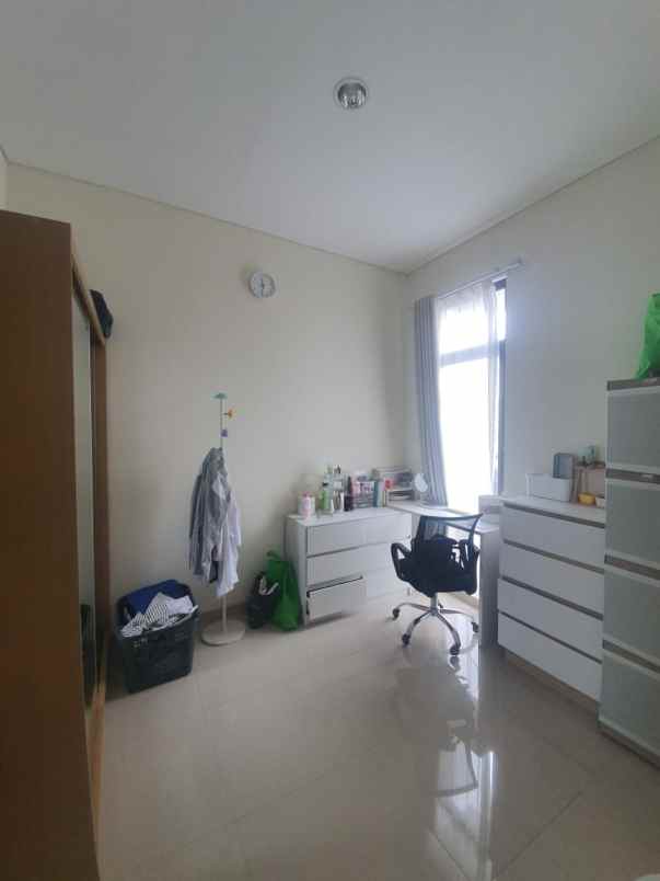 dijual rumah cluster shinano jgc