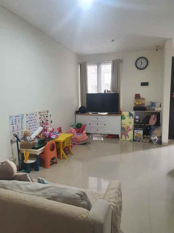 dijual rumah cluster shinano jgc