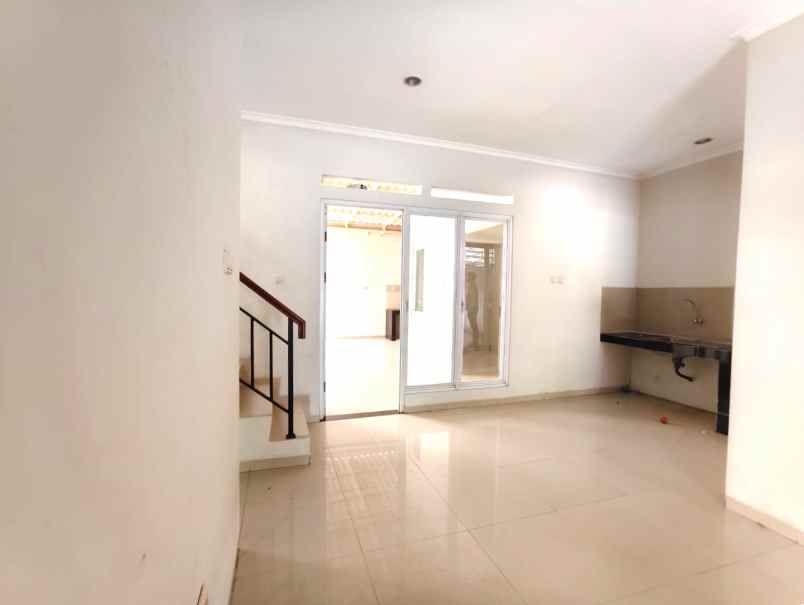 dijual rumah cluster teresta cakung