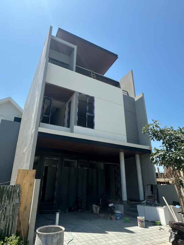 dijual rumah crystal golf