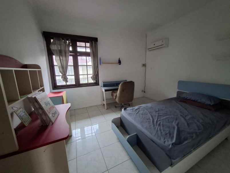 dijual rumah darmo villa dukuhpakis surabaya barat shm