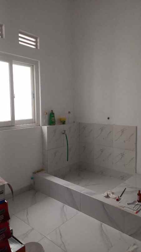 dijual rumah dau