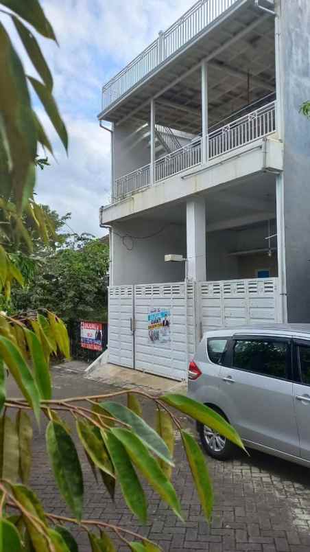 dijual rumah dau