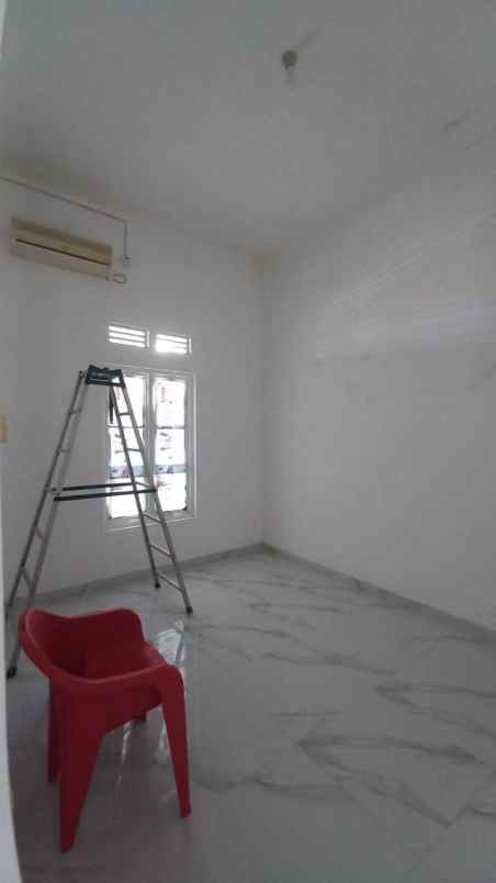 dijual rumah dau