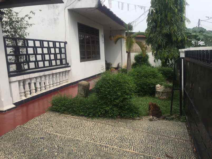 dijual rumah dekat dengan berbagai fasilitas umum