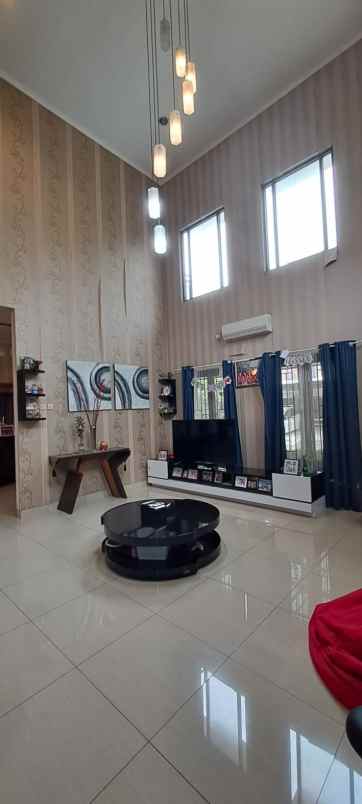 dijual rumah delatinos bsd city