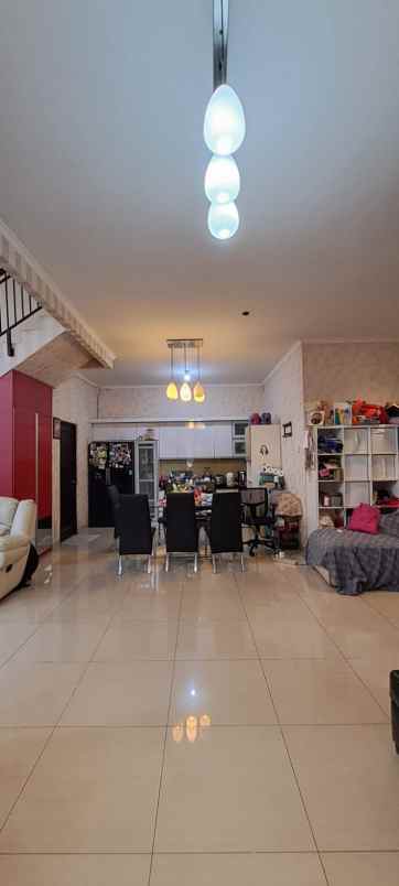 dijual rumah delatinos bsd city