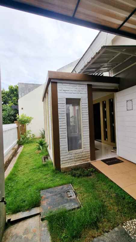 dijual rumah deltasari baru cluster