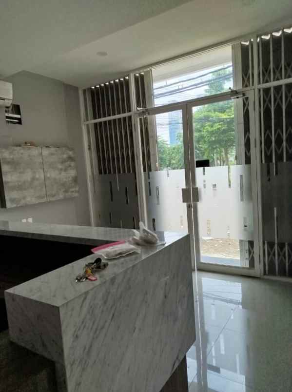 dijual rumah dharmahusada indah