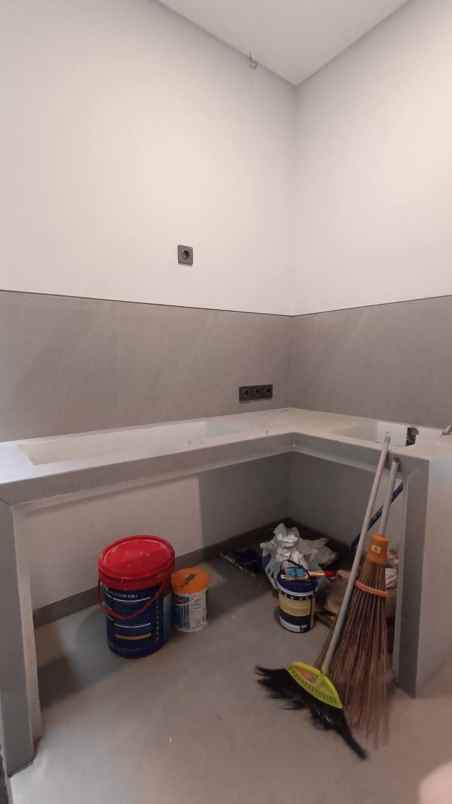 dijual rumah dharmahusada mas