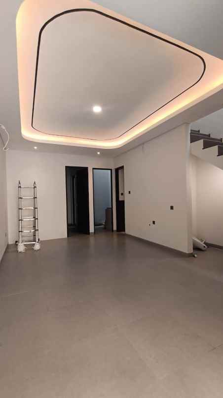 dijual rumah dharmahusada mas