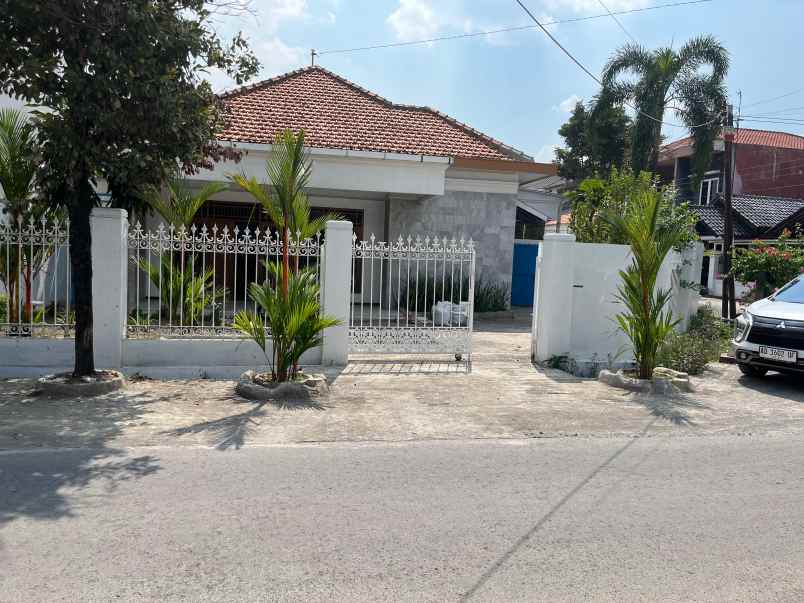 dijual rumah di banyuagung solo