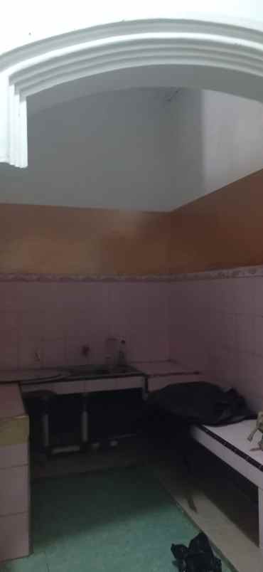 dijual rumah di daerah duta bumi