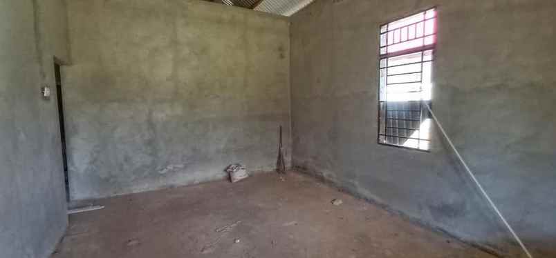 dijual rumah di desa tunduno jalan poros boro2 konsel
