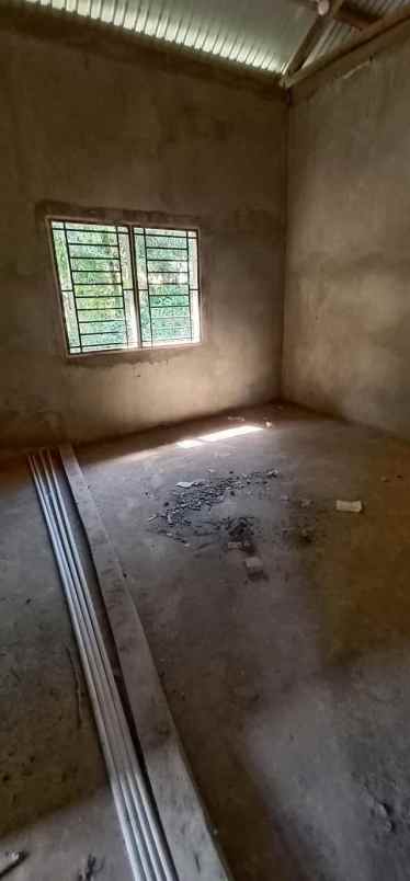 dijual rumah di desa tunduno jalan poros boro2 konsel