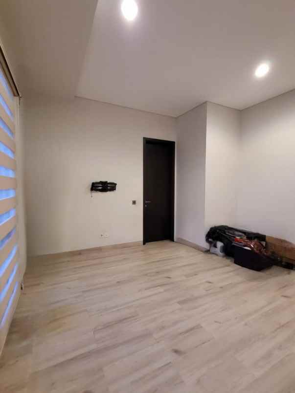 dijual rumah di foresta foglio bsd