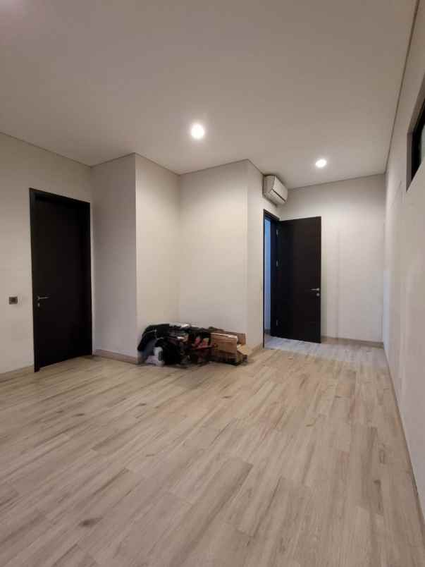 dijual rumah di foresta foglio bsd