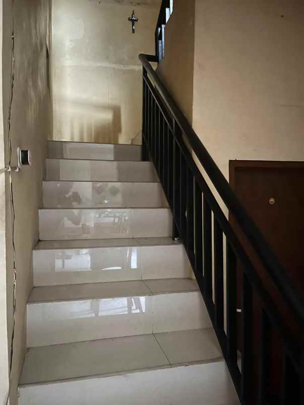 dijual rumah di grand depok city depok jawa barat