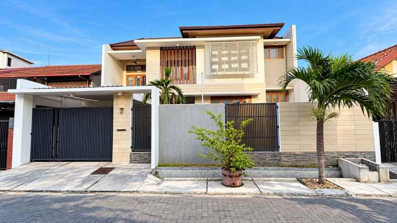 dijual rumah di jl dr cipto karangtempel semarang