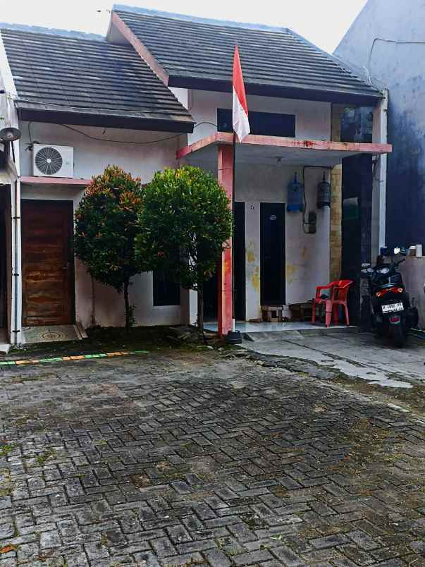 dijual rumah di kanguru gayamsari semarang p