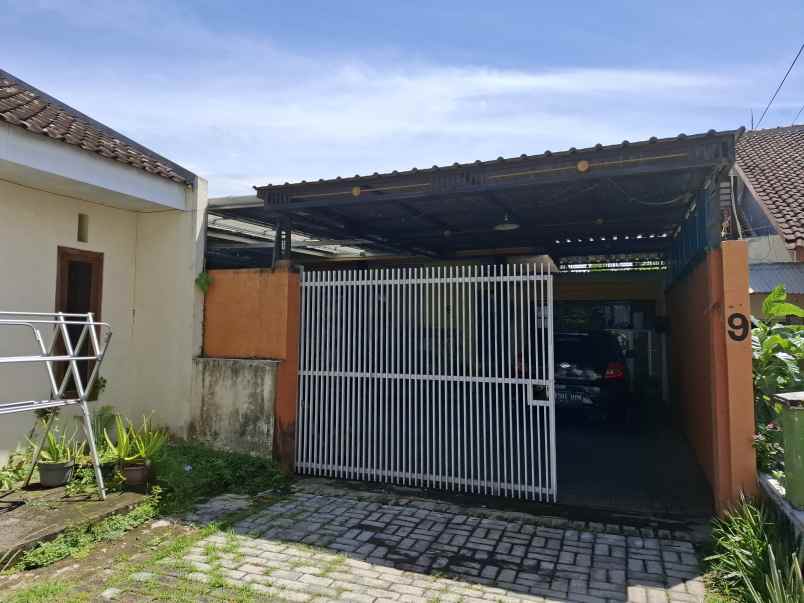 dijual rumah di kelurahan gebang jl kaca piring jember