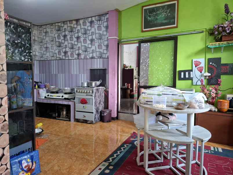 dijual rumah di kelurahan gebang jl kaca piring jember