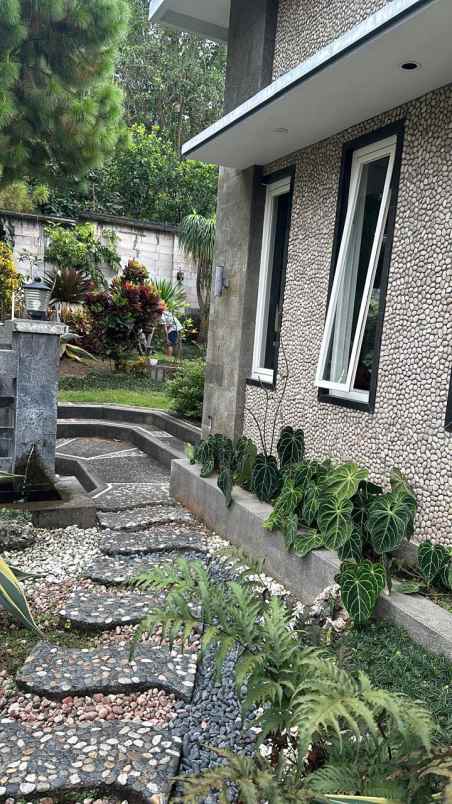 dijual rumah di lobanyu prigen