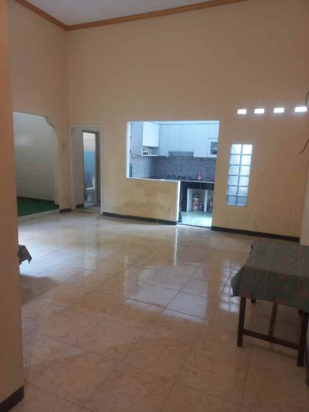 dijual rumah di lokasi strategis dekat uin khas jember