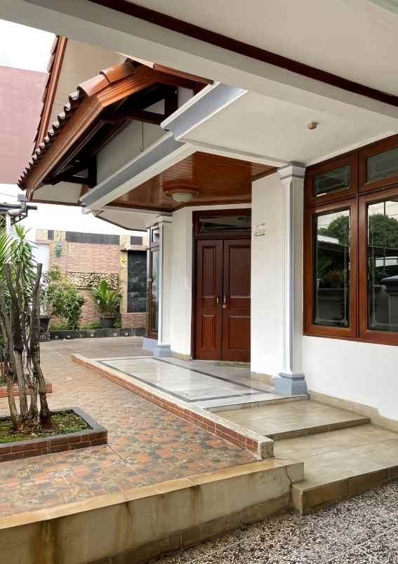 dijual rumah di pejaten barat jakarta selatan