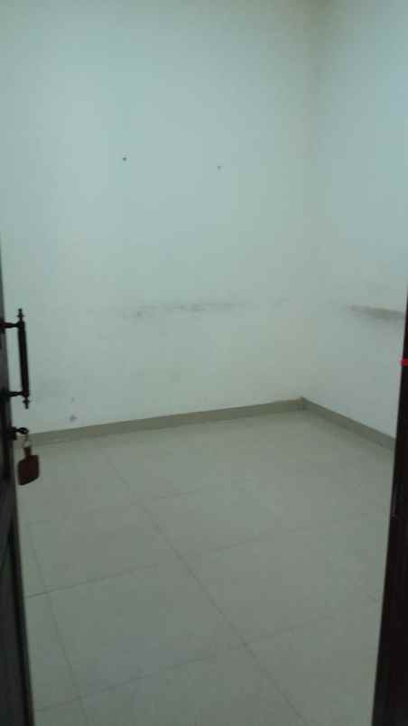 dijual rumah di perumahan dki pondok kelapa