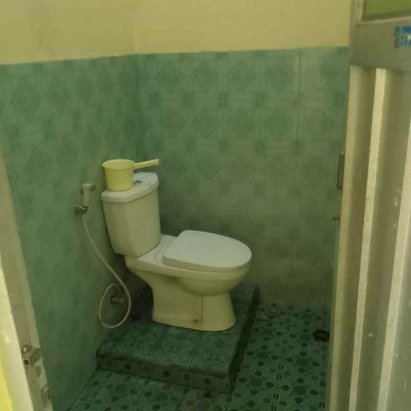 dijual rumah di perumahan graha kota blok p1 03 kediri