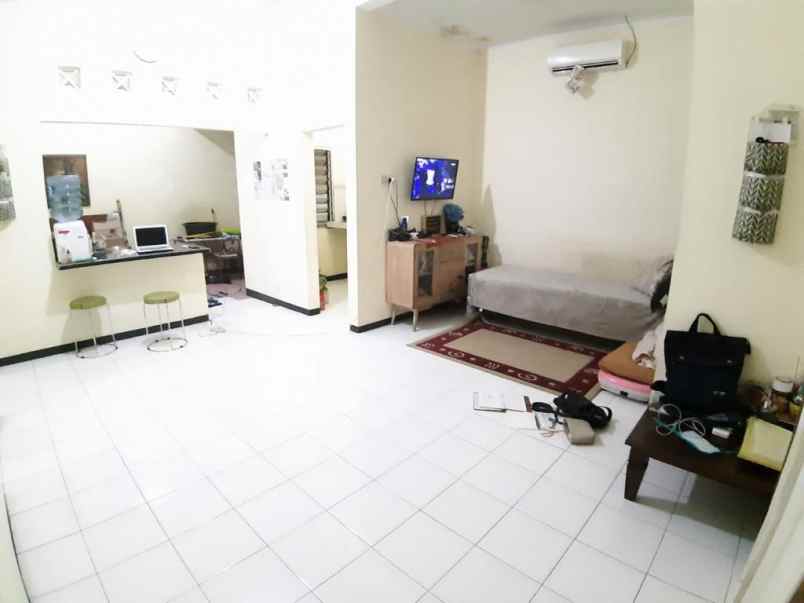 dijual rumah di sariharjo sleman harga rp800 juta nego