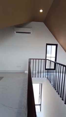 dijual rumah dian istana