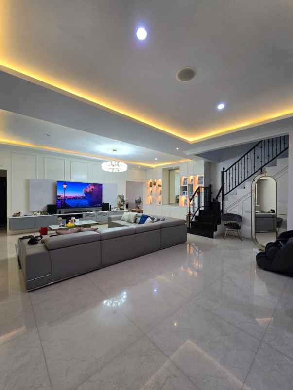 dijual rumah duren sawit