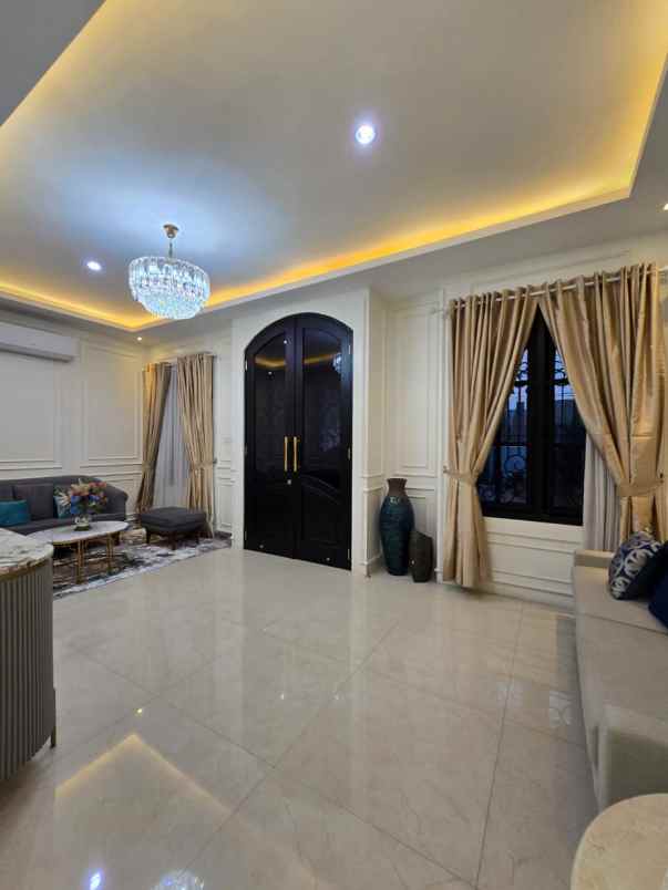 dijual rumah duren sawit