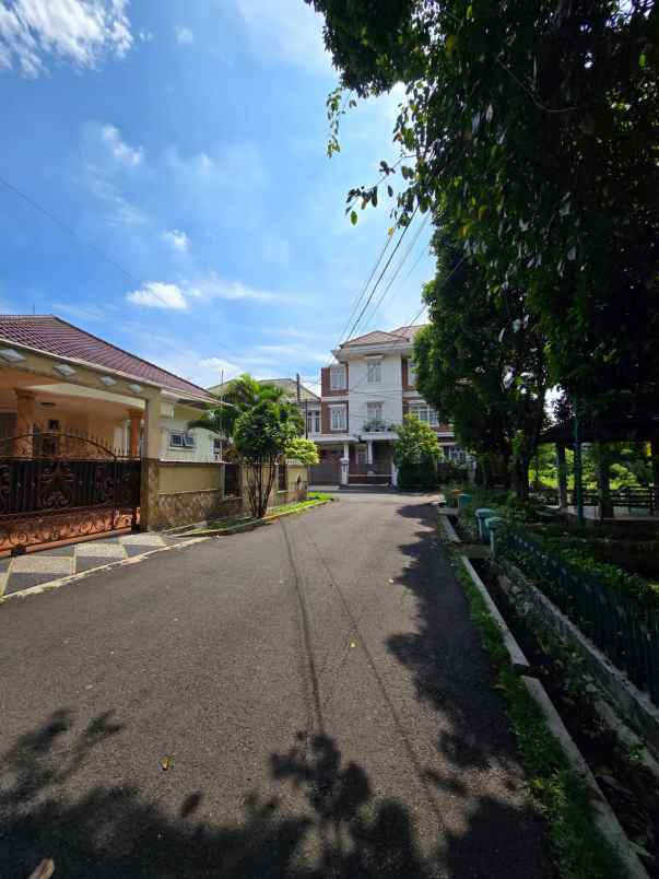 dijual rumah duren sawit jakarta timur