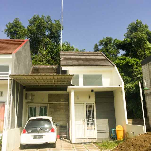 dijual rumah estetik pinggiran kota kediri