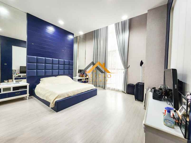 dijual rumah fully furnished jalan panglima nyak makam