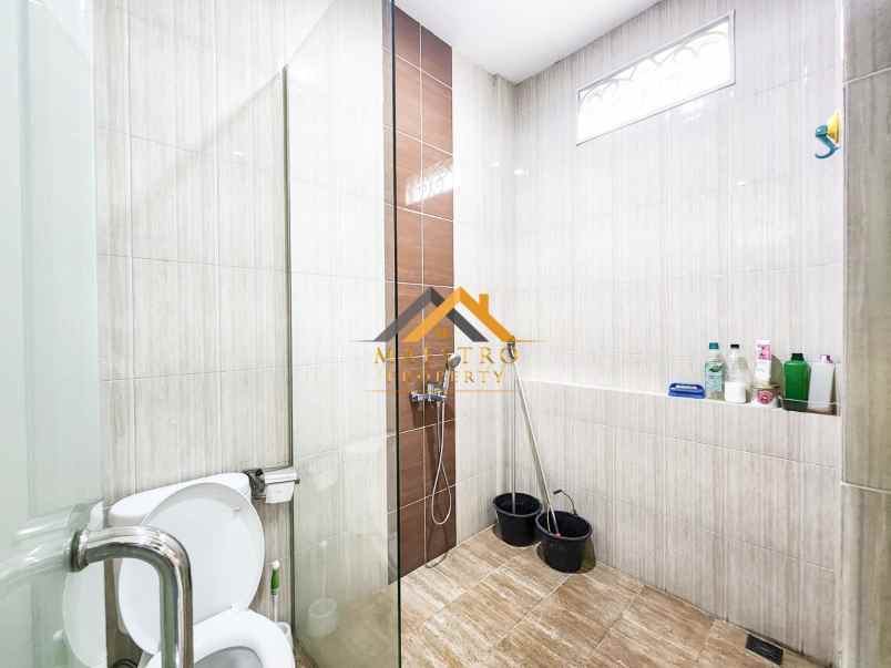 dijual rumah fully furnished jalan panglima nyak makam