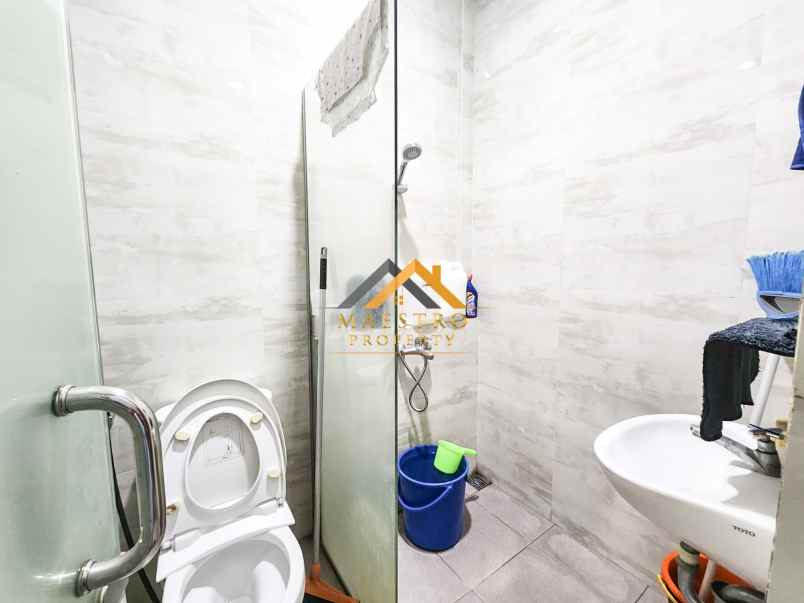 dijual rumah fully furnished jalan panglima nyak makam
