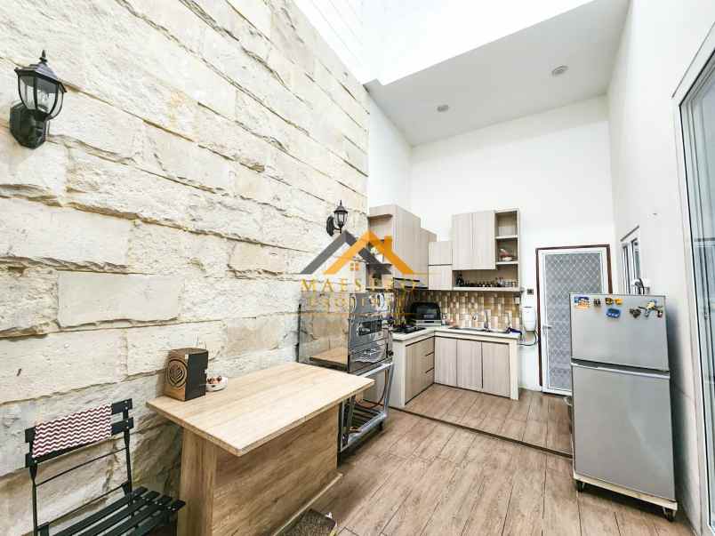 dijual rumah fully furnished jalan panglima nyak makam