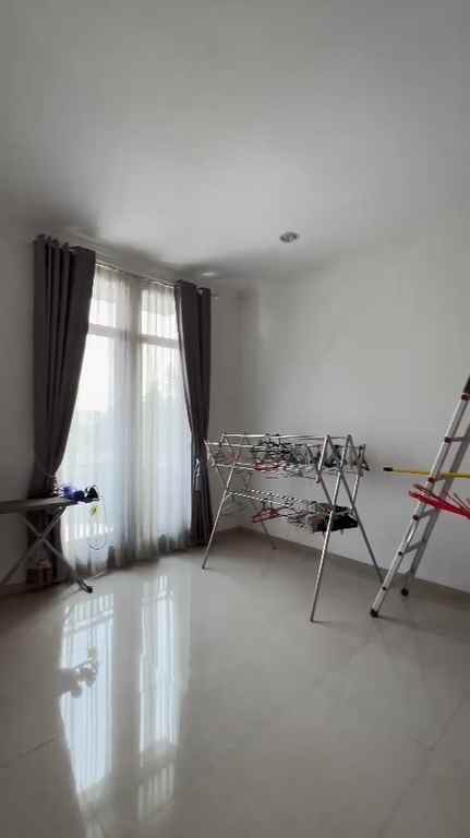 dijual rumah gading griya residence